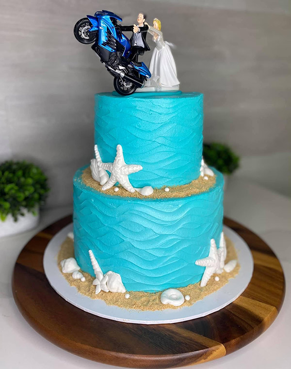 Wave buttercream effect cake